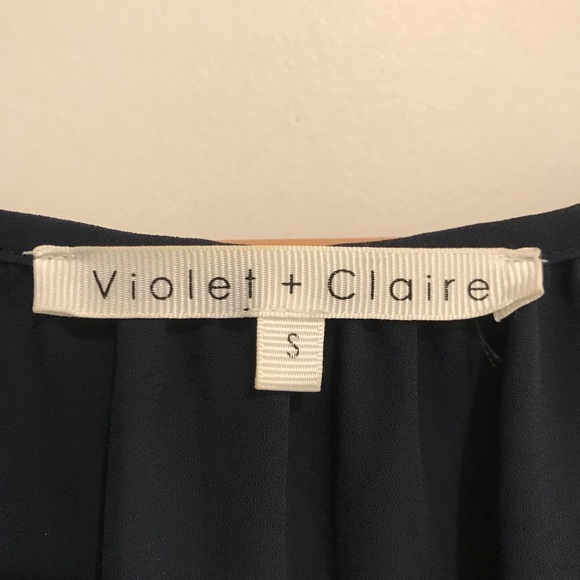 Wow! so cute! Like New! Violet+Claire: Women's long sleeve v-neck blouse in n… - Picture 4 of 6